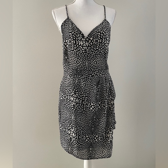 Aqua faux wrap dress‎ in black and white animal print L - Picture 1 of 11